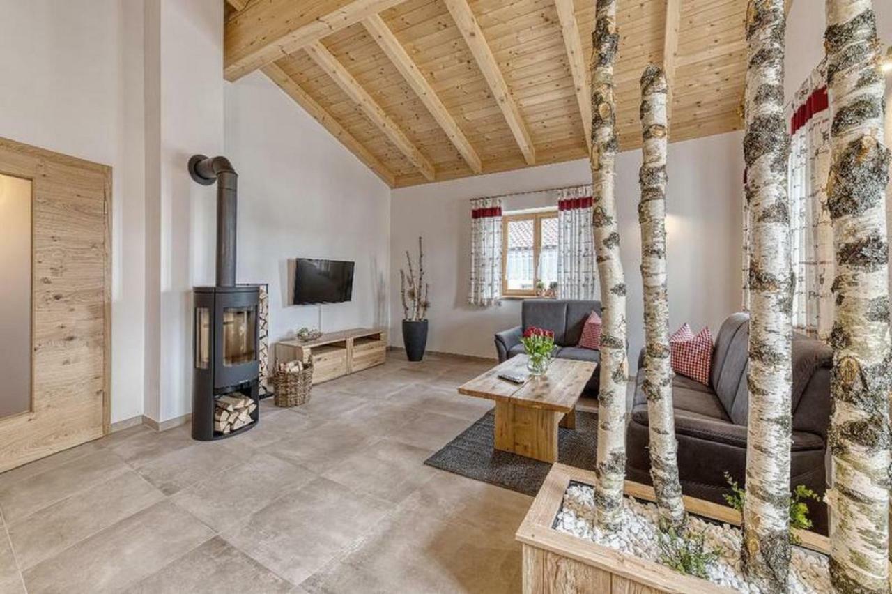 Pension Und Ferienchalets Zum Lebzelter フライウング エクステリア 写真