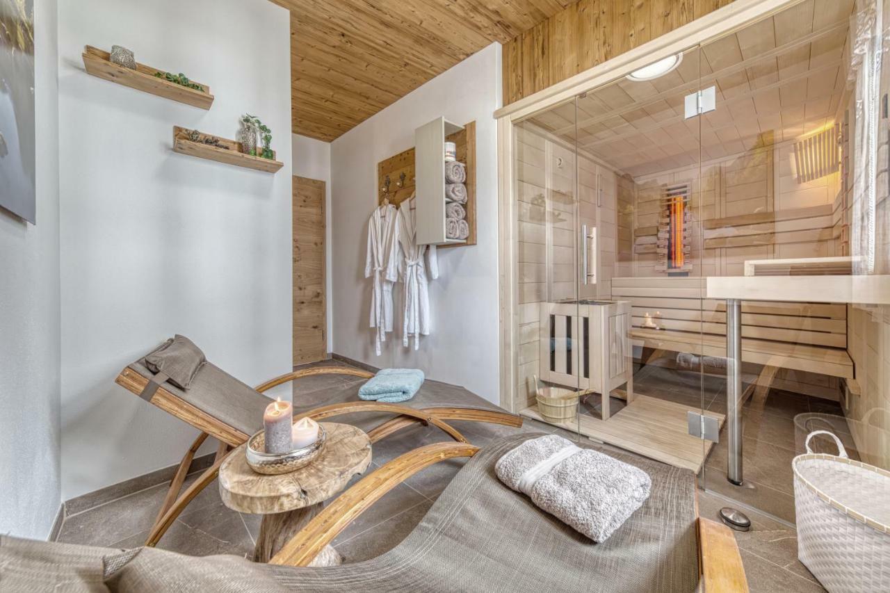 Pension Und Ferienchalets Zum Lebzelter フライウング エクステリア 写真