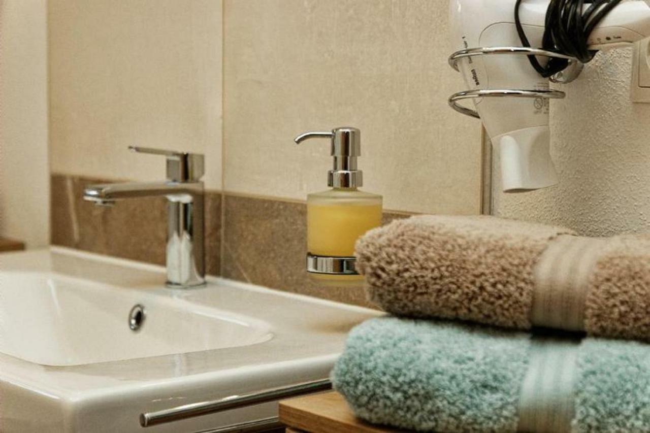 Pension Und Ferienchalets Zum Lebzelter フライウング エクステリア 写真